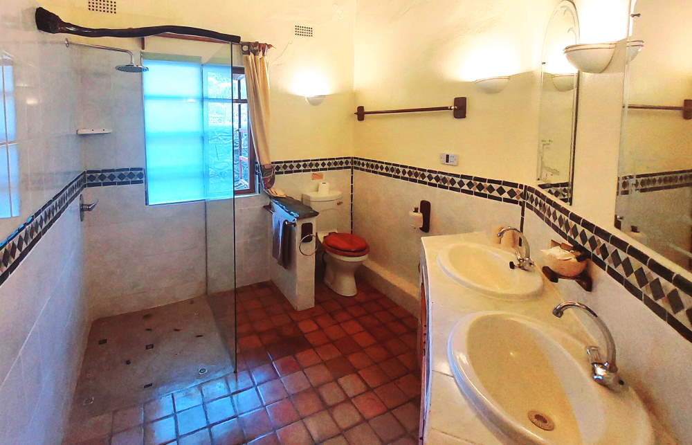 Mukwa Lodge Bathroom
